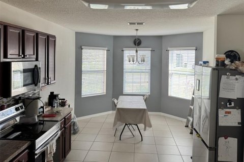 Casa en venta en Haines City, Florida, 3 dormitorios, 163.14 m2 № 1721651 - foto 5