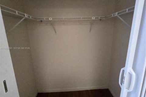 Villa ou maison à vendre à Miami, Floride: 3 chambres, 120.4 m2 № 2007592 - photo 11