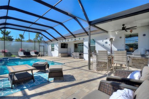 House in Four Corners, Florida 5 bedrooms, 241.45 sq.m. № 1820975 - photo 4