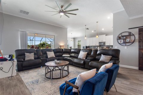 House in Four Corners, Florida 5 bedrooms, 241.45 sq.m. № 1820975 - photo 7