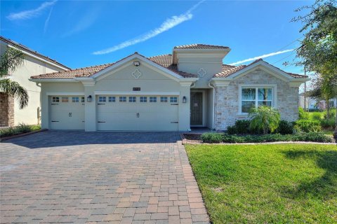 House in Four Corners, Florida 5 bedrooms, 241.45 sq.m. № 1820975 - photo 1