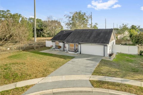House in Orlando, Florida 3 bedrooms, 108.42 sq.m. № 2136336 - photo 2