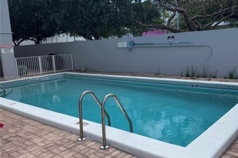 Снять в аренду кондоминиум в Майами-Бич, Флорида 2 спальни, 89м2, № 2069441 - фото 22