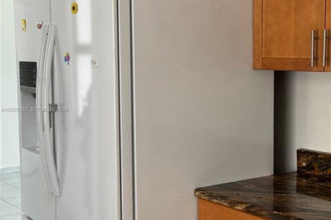 Снять в аренду кондоминиум в Майами-Бич, Флорида 2 спальни, 89м2, № 2069441 - фото 15