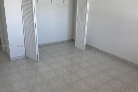 Снять в аренду кондоминиум в Майами-Бич, Флорида 2 спальни, 89м2, № 2069441 - фото 5