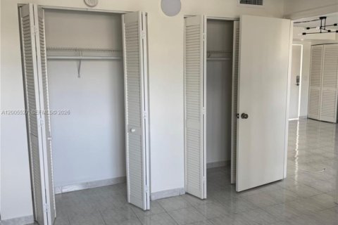 Снять в аренду кондоминиум в Майами-Бич, Флорида 2 спальни, 89м2, № 2069441 - фото 7