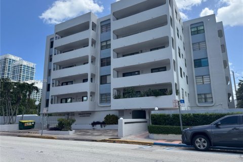 Снять в аренду кондоминиум в Майами-Бич, Флорида 2 спальни, 89м2, № 2069441 - фото 2
