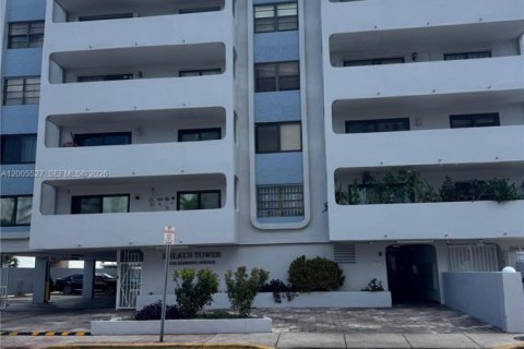 Снять в аренду кондоминиум в Майами-Бич, Флорида 2 спальни, 89м2, № 2069441 - фото 3