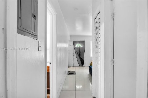 Immobilier commercial à vendre à Lauderhill, Floride: 209.03 m2 № 2185446 - photo 16