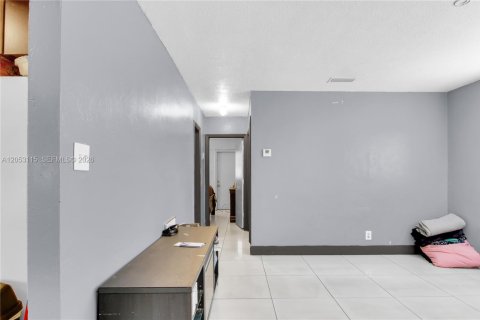 Immobilier commercial à vendre à Lauderhill, Floride: 209.03 m2 № 2185446 - photo 24