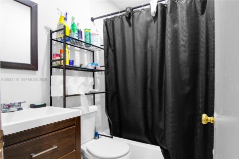 Immobilier commercial à vendre à Lauderhill, Floride: 209.03 m2 № 2185446 - photo 20