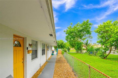 Immobilier commercial à vendre à Lauderhill, Floride: 209.03 m2 № 2185446 - photo 6