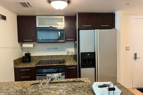 Condominio en venta en Miami, Florida, 1 dormitorio, 61.04 m2 № 1862348 - foto 10