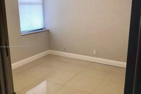 Condominio en venta en Aventura, Florida, 3 dormitorios, 128.21 m2 № 2058248 - foto 17