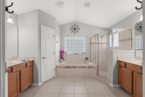 House in Clermont, Florida 4 bedrooms, 223.52 sq.m. № 1847574 - photo 29