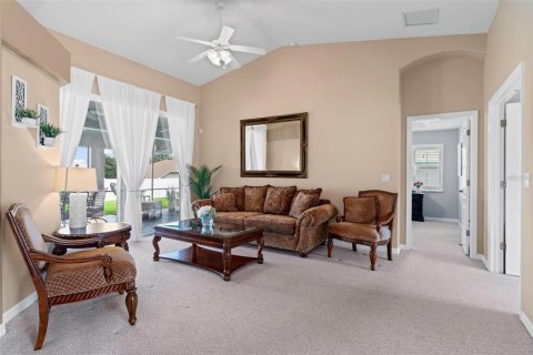 House in Clermont, Florida 4 bedrooms, 223.52 sq.m. № 1847574 - photo 9