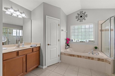 House in Clermont, Florida 4 bedrooms, 223.52 sq.m. № 1847574 - photo 30
