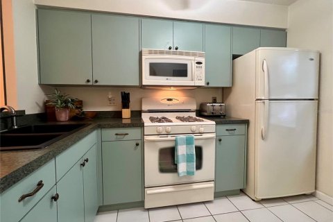 Casa en venta en Clearwater, Florida, 2 dormitorios, 82.31 m2 № 1792834 - foto 2
