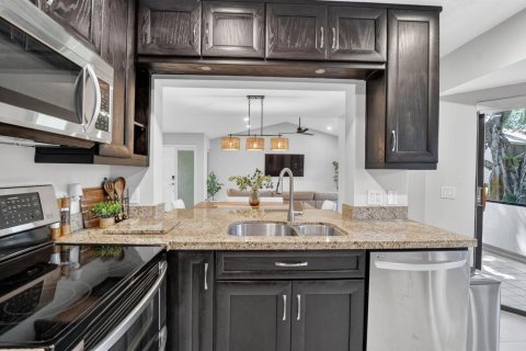 Copropriété à vendre à Boca Raton, Floride: 2 chambres, 117.34 m2 № 2087952 - photo 13