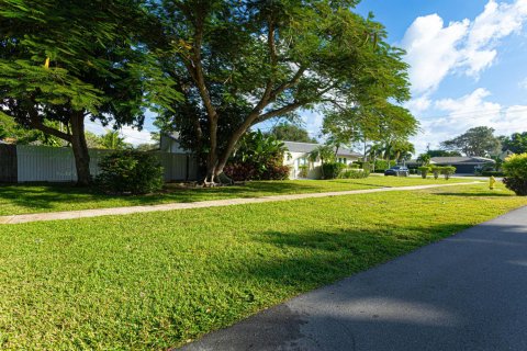 Villa ou maison à vendre à North Palm Beach, Floride: 3 chambres, 146.14 m2 № 2084106 - photo 3