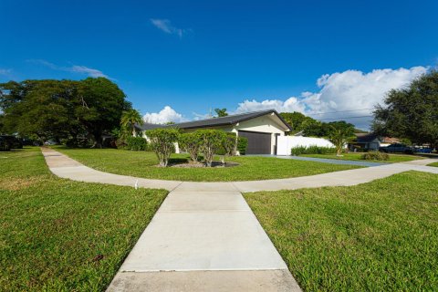Villa ou maison à vendre à North Palm Beach, Floride: 3 chambres, 146.14 m2 № 2084106 - photo 6