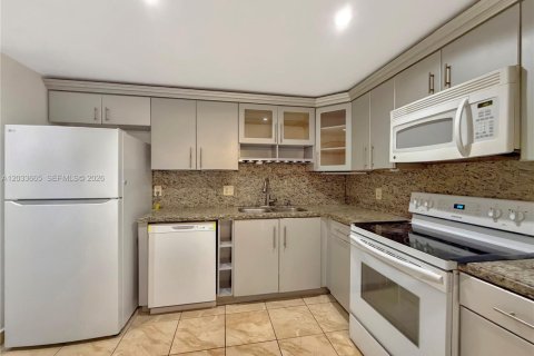 Condominio en alquiler en Pompano Beach, Florida, 3 dormitorios, 134.15 m2 № 2078011 - foto 6