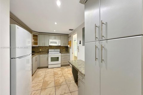 Condominio en alquiler en Pompano Beach, Florida, 3 dormitorios, 134.15 m2 № 2078011 - foto 9