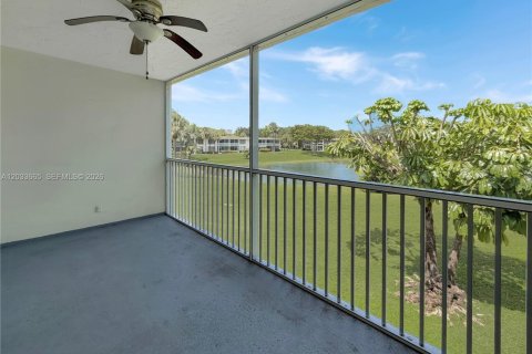Condominio en alquiler en Pompano Beach, Florida, 3 dormitorios, 134.15 m2 № 2078011 - foto 23