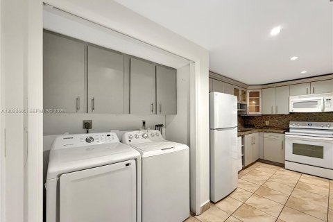 Condominio en alquiler en Pompano Beach, Florida, 3 dormitorios, 134.15 m2 № 2078011 - foto 8