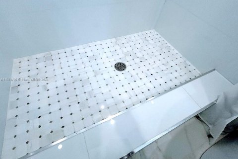 Copropriété à vendre à Hallandale Beach, Floride: 2 chambres, 121.89 m2 № 1934554 - photo 29