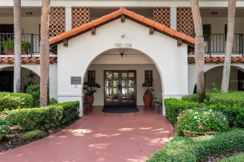 Copropriété à louer à Winter Park, Floride: 2 chambres, 106.19 m2 № 1900590 - photo 2