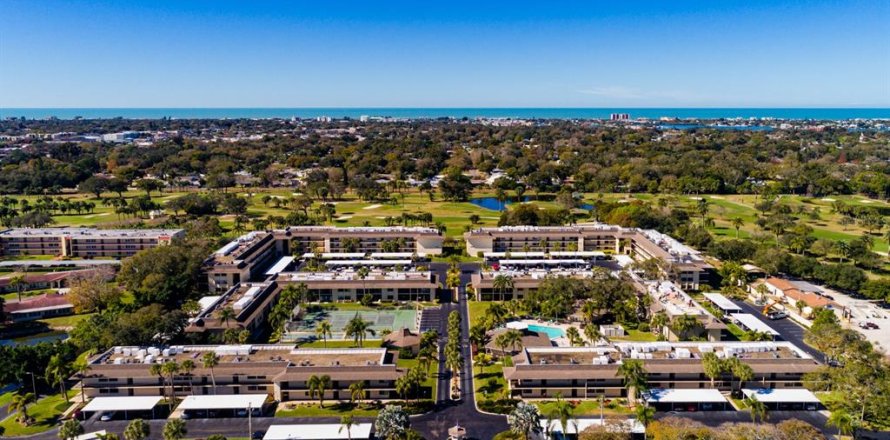 Condominio en Largo, Florida, 2 dormitorios  № 1564709