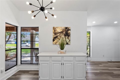 House in Tampa, Florida 3 bedrooms, 147.62 sq.m. № 1762041 - photo 20