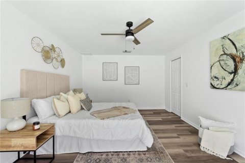 House in Tampa, Florida 3 bedrooms, 147.62 sq.m. № 1762041 - photo 23