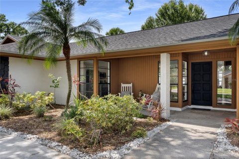 House in Tampa, Florida 3 bedrooms, 147.62 sq.m. № 1762041 - photo 4