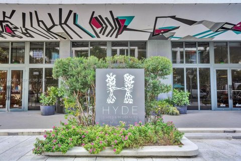 Купить кондоминиум в Майами, Флорида 1 спальня, 67.35м2, № 2028753 - фото 2