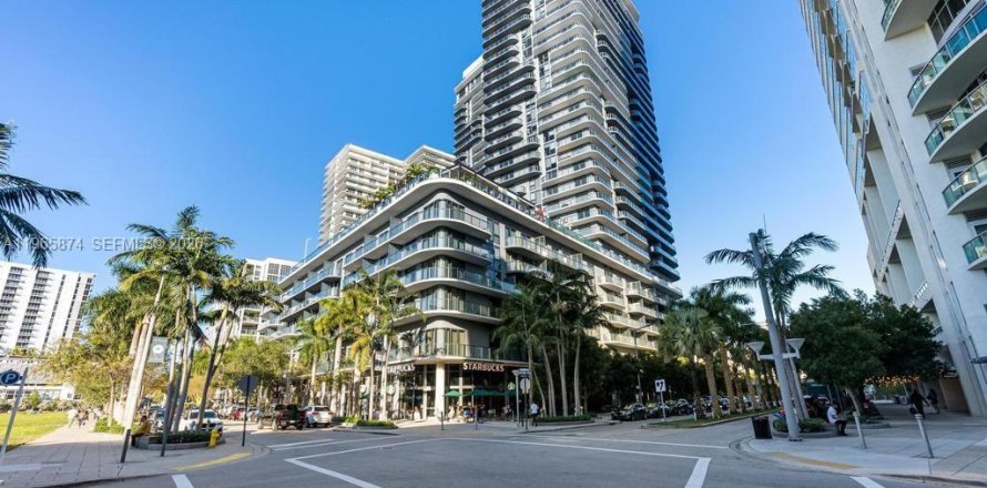 Кондоминиум с 1 спальней в Майами, Флорида № 2028753