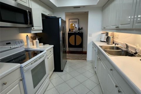 Condo in Aventura, Florida, 2 bedrooms  № 1863717 - photo 6