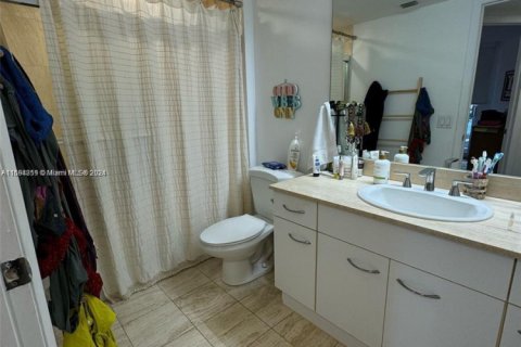 Condo in Aventura, Florida, 2 bedrooms  № 1863717 - photo 17