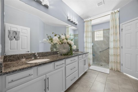 House in Sanford, Florida 4 bedrooms, 168.25 sq.m. № 1840646 - photo 5