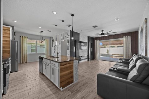 House in Sanford, Florida 4 bedrooms, 168.25 sq.m. № 1840646 - photo 17