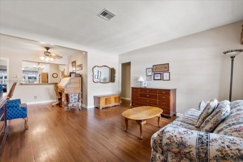 Villa ou maison à vendre à Pompano Beach, Floride: 4 chambres, 152.73 m2 № 1788541 - photo 6