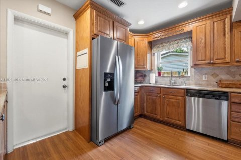 Villa ou maison à vendre à Pompano Beach, Floride: 4 chambres, 152.73 m2 № 1788541 - photo 10