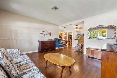 Villa ou maison à vendre à Pompano Beach, Floride: 4 chambres, 152.73 m2 № 1788541 - photo 7