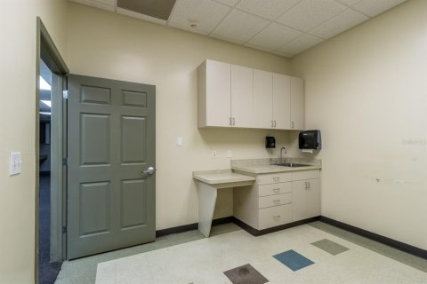 Propiedad comercial en venta en Gainesville, Florida, 554.07 m2 № 224918 - foto 20