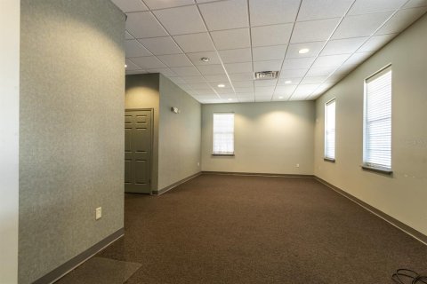 Propiedad comercial en venta en Gainesville, Florida, 554.07 m2 № 224918 - foto 6