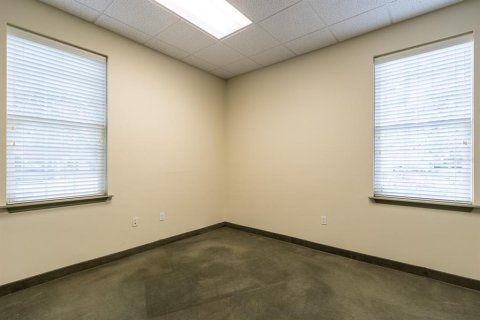 Propiedad comercial en venta en Gainesville, Florida, 554.07 m2 № 224918 - foto 24