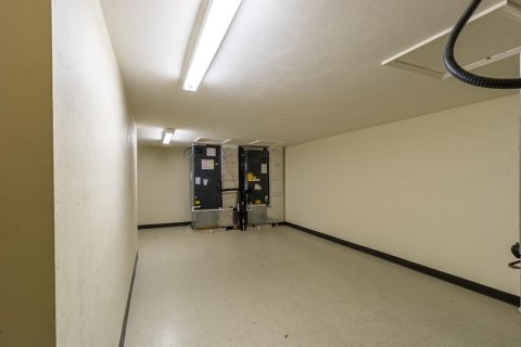 Propiedad comercial en venta en Gainesville, Florida, 554.07 m2 № 224918 - foto 17
