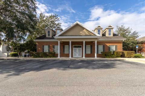 Propiedad comercial en venta en Gainesville, Florida, 554.07 m2 № 224918 - foto 2