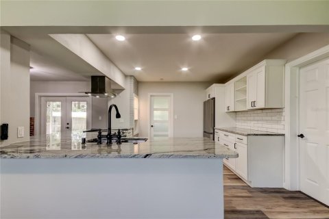 House in Clearwater, Florida 3 bedrooms, 116.87 sq.m. № 1820810 - photo 8